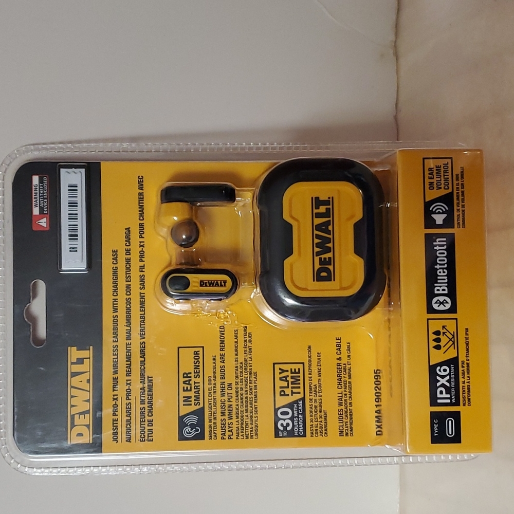 Dewalt Bluetooth Earbuds with Case